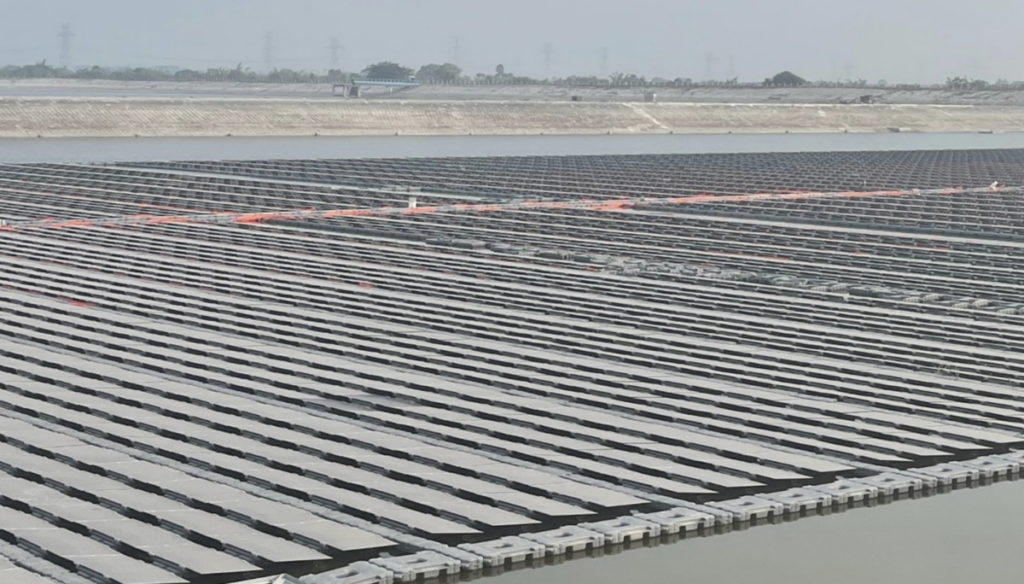 Coal India starts accepting bids for 20 MW floating solar plant - Power ...